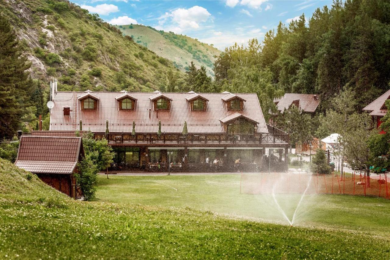 Oi-Qaragai Mountain Resort Besqaynar Екстер'єр фото